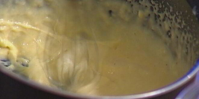 Рецепт суфле с голубым сыром и мускатным орехом