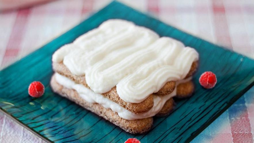 Рецепт крема для тирамису с маскарпоне с сахарной пудрой и сливками