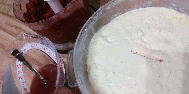 Рецепт ванильно-клубничного мороженое тирамису