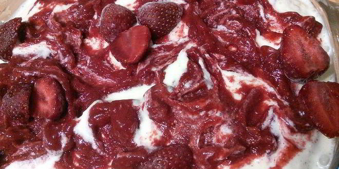 Рецепт ванильно-клубничного мороженое тирамису