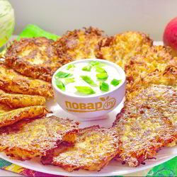 Рецепт Драников из картофеля, кабачка и яблока