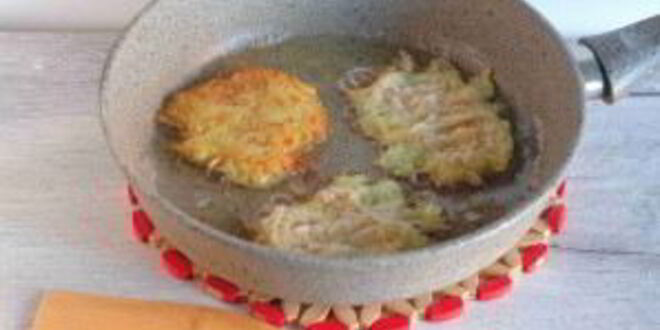 Рецепт драников из картофеля, кабачка и яблока