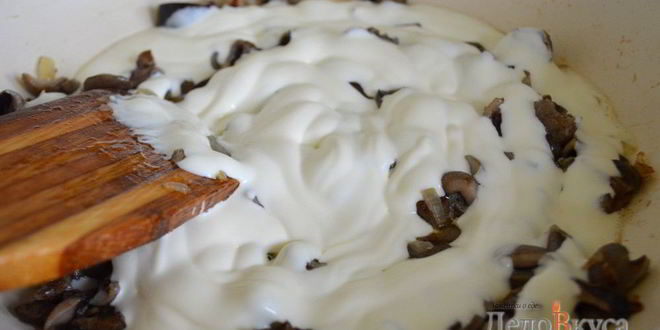 Рецепт драников из картошки с грибным соусом