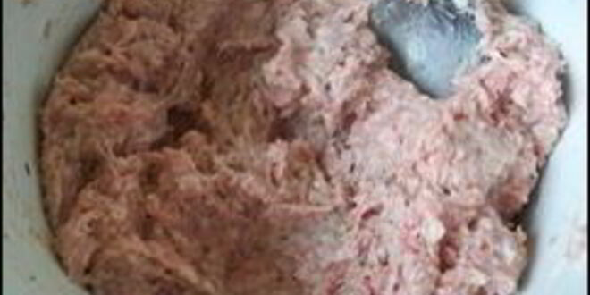 Рецепт картофельных драников с мясом под грибным соусом