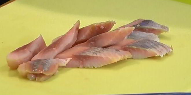 Рецепт овощных драников с селедкой