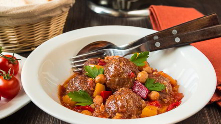 Рецепт фрикаделек из баранины в овощном соусе