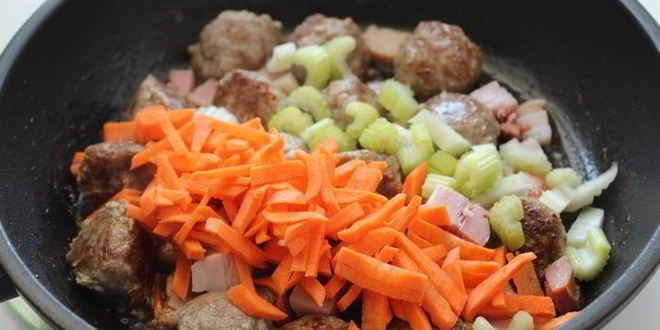 Рецепт фрикаделек с фасолью и овощами