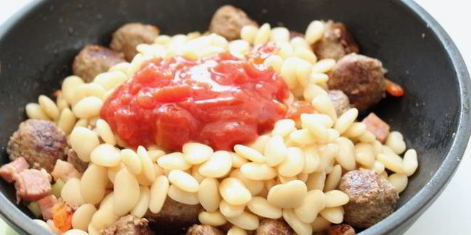 Рецепт фрикаделек с фасолью и овощами