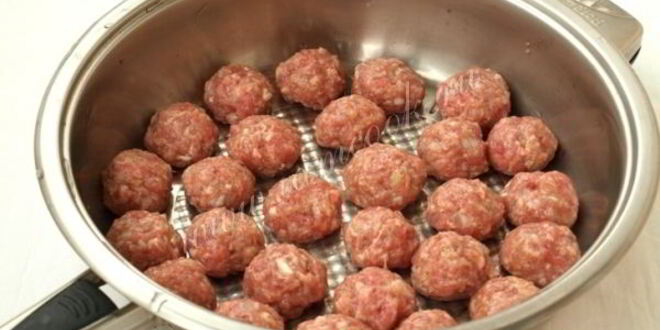 Рецепт фрикаделек в сметанном соусе