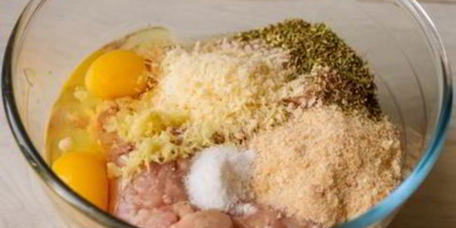 Рецепт куриных фрикаделек с моцареллой