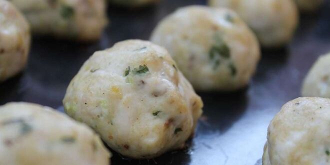 Рецепт куриных фрикаделек в духовке с соусом