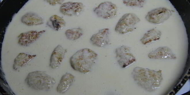 Рецепт куриных фрикаделек в сырно-сливочном соусе