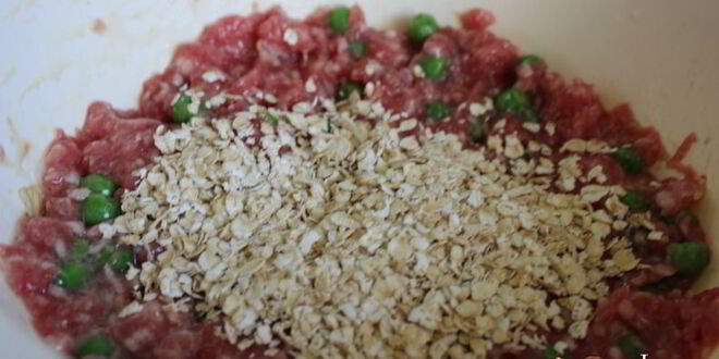 Рецепт мясных фрикаделек с зеленым горошком в сливочном соусе