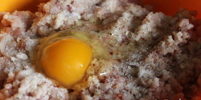 Рецепт мясных фрикаделек в сметанно-томатном соусе