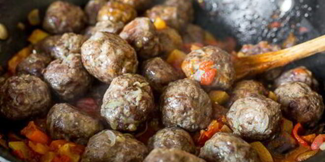 Рецепт пасты с фрикадельками в овощном соусе