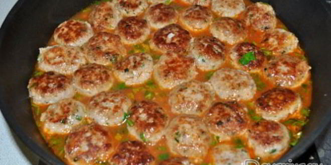 Рецепт пикантных фрикаделек в соусе