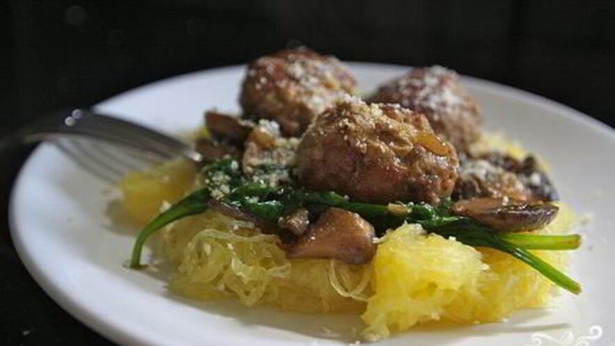 Рецепт спагетти сквош с фрикадельками и шпинатом