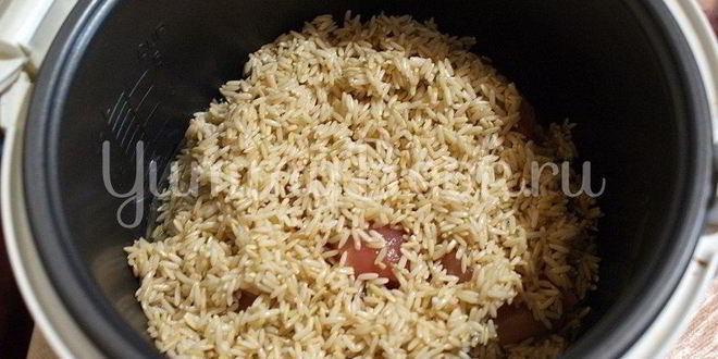 Рецепт бурого риса с мясом и овощами в мультиварке