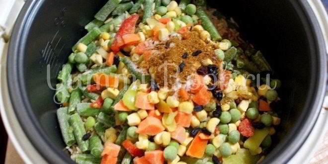 Рецепт бурого риса с мясом и овощами в мультиварке