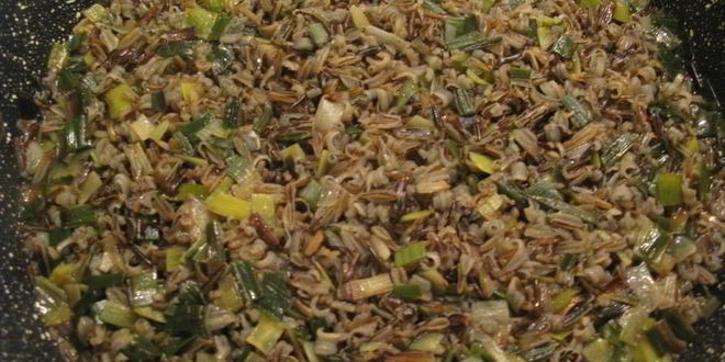 Рецепт дикого риса со стручковой фасолью и луком-пореем