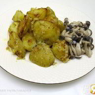 Рецепт Картофеля со сметаной и хмели-сунели в мультиварке