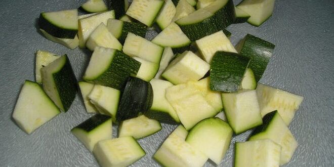 Рецепт картофеля, жареного с цукини и помидорами черри