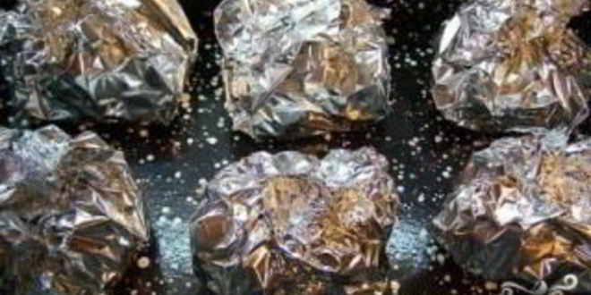 Рецепт картошки с колбасой и сыром в духовке