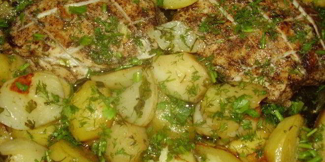 Рецепт картошки с куриной грудкой , зеленью и пряными травами