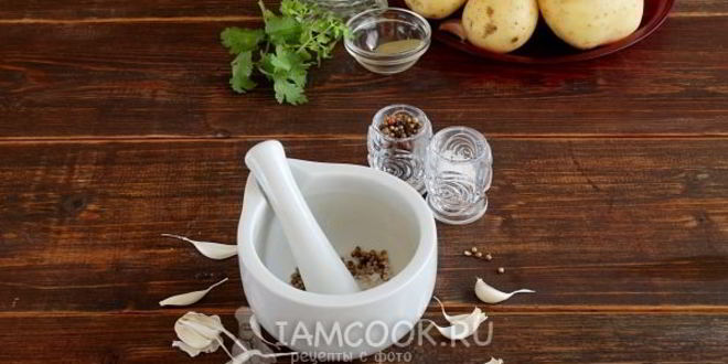 Рецепт картошки с майонезом и чесноком в духовке