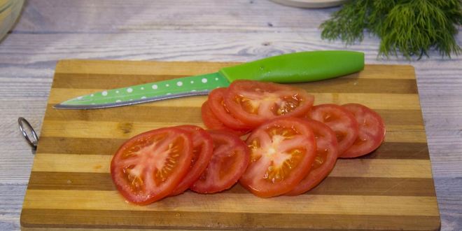 Рецепт картошки с помидорами и сыром в духовке