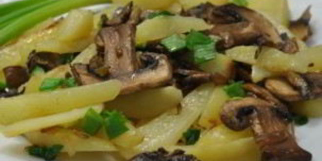 Рецепт жареной картошки с шампиньонами и луком