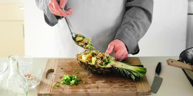 Рецепт жареного риса с ананасом и свининой