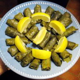 Рецепт Долмы с изюмом и грецкими орехами