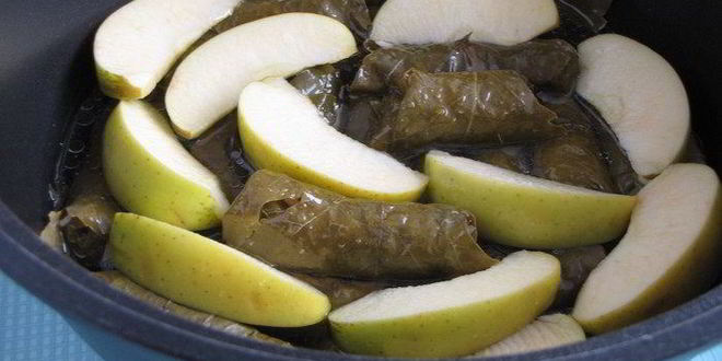 Рецепт долмы с рисом, изюмом и кедровыми орешками