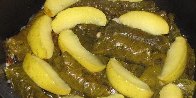 Рецепт долмы с рисом, изюмом и кедровыми орешками