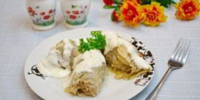 Рецепт голубцов под сметанным соусом