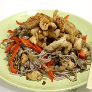 Рецепт Гречневой лапши с курицей терияки