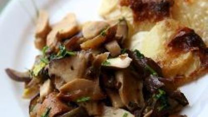 Рецепт Белых грибов с баклажанами