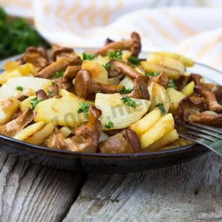 Рецепт Грибов лисички жареные с картошкой
