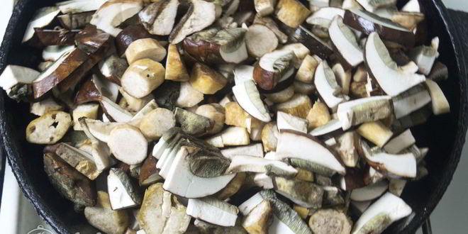 Рецепт грибов в сметане под сыром