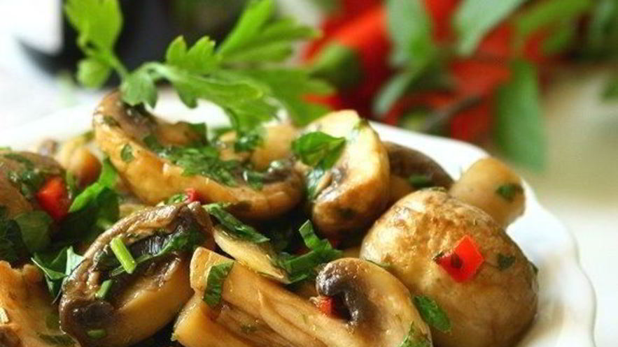 Рецепт пикантных шампиньонов