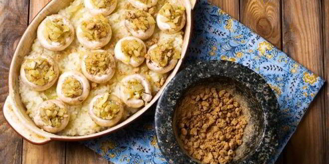 Рецепт шампиньонов, фаршированных хрустящими бородинскими отрубями