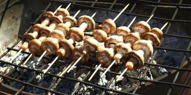 Рецепт шампиньонов на шпажках на мангале