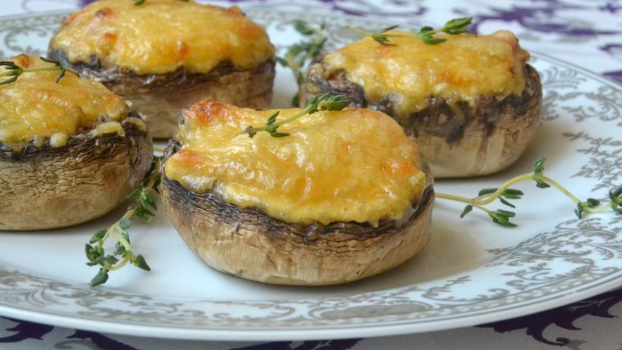 Рецепт шампиньонов запеченных с баклажанами и сыром