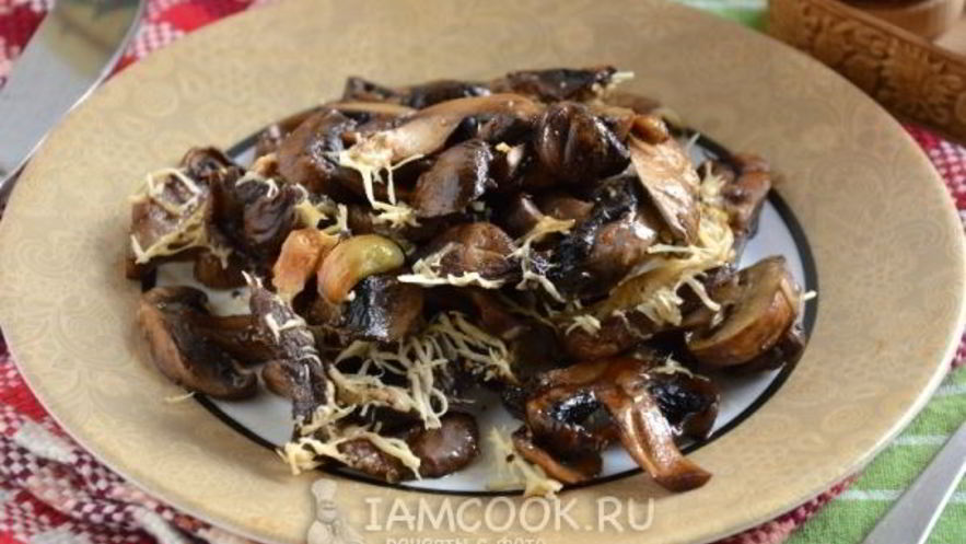 Рецепт шампиньонов, запеченных с сыром и чесноком