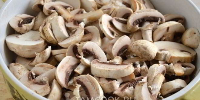 Рецепт шампиньонов, запеченных с сыром и чесноком