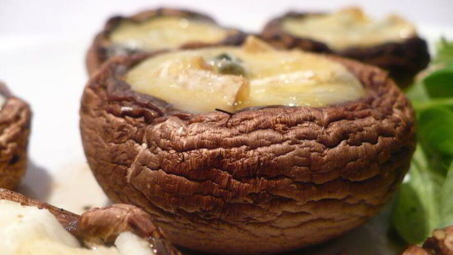 Рецепт запеченных фаршированных шампиньонов