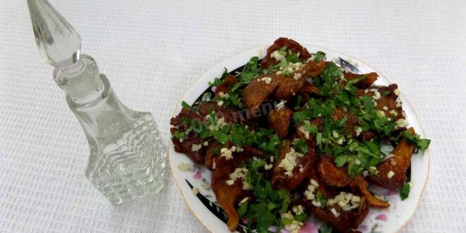 Рецепт жареных грибов с чесноком