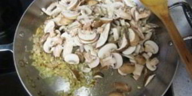 Рецепт жареных грибов с макаронами