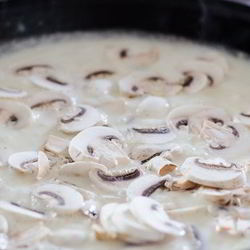 Рецепт Жареных грибов со сливками